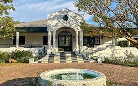 Huguenot House